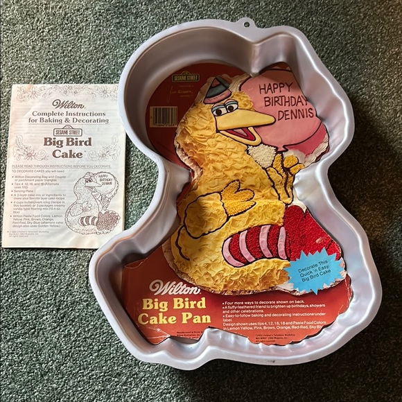 Vintage 1983 Wilton Big Bird Cake Pan with Baking and decorating instructions. - Picture 1 of 7